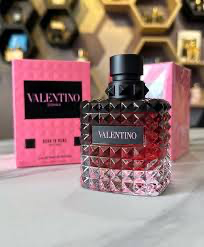 Valentino donna born in roma